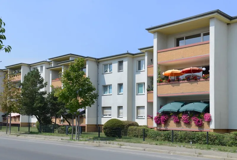 Große 2 Zimmer Wohnung sucht neue Mieter — photo 1